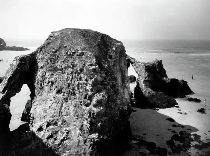 Framed Print : Perranporth Rocks, Cornwall, 1928