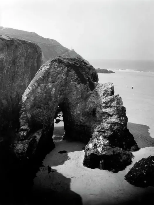 Framed Print : Perranporth Rocks, Cornwall, 1928 Framed Print : Perranporth Rocks, Cornwall, 1928