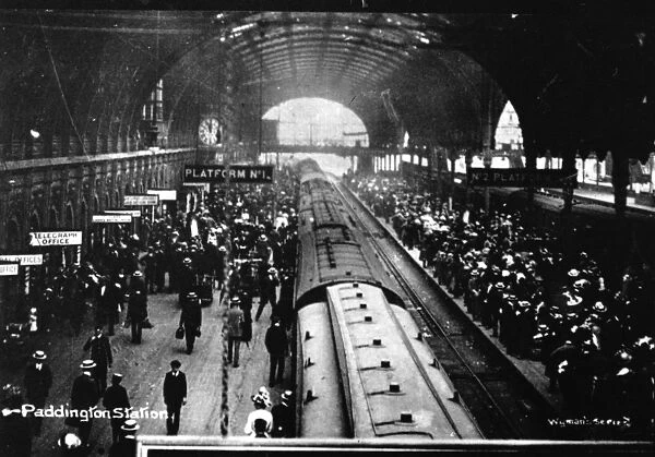 Platform 1 at Paddington Station, c.1910