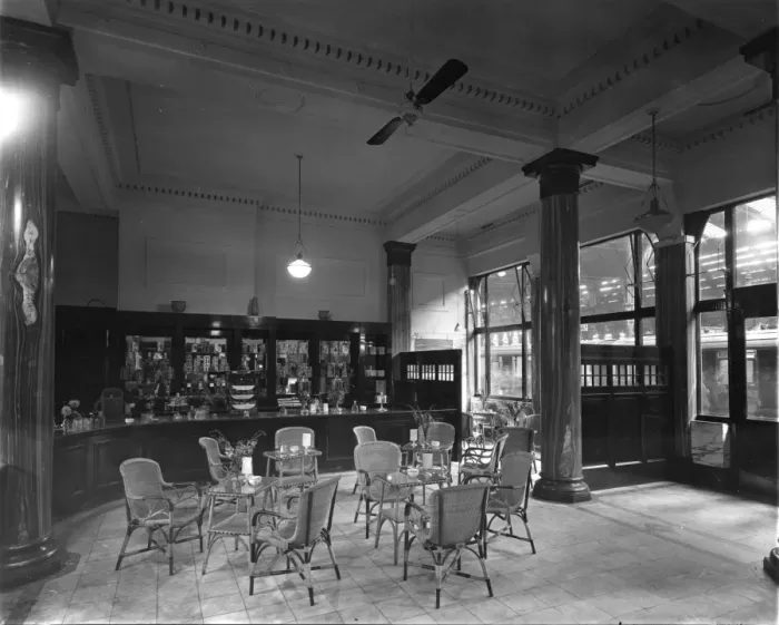 Framed Print : Refreshment Rooms, Paddington Station, c. 1923