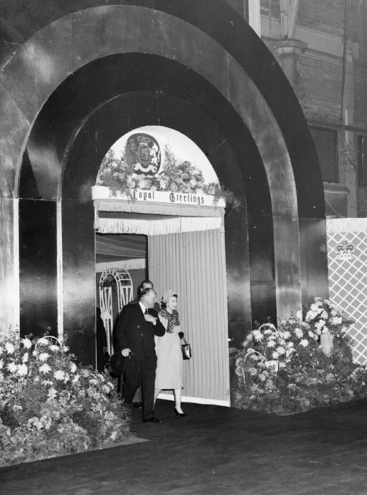Framed Print : Royal Visit to Bristol Temple Meads, 5th December 1958 Framed Print : Royal Visit to Bristol Temple Meads, 5th December 1958