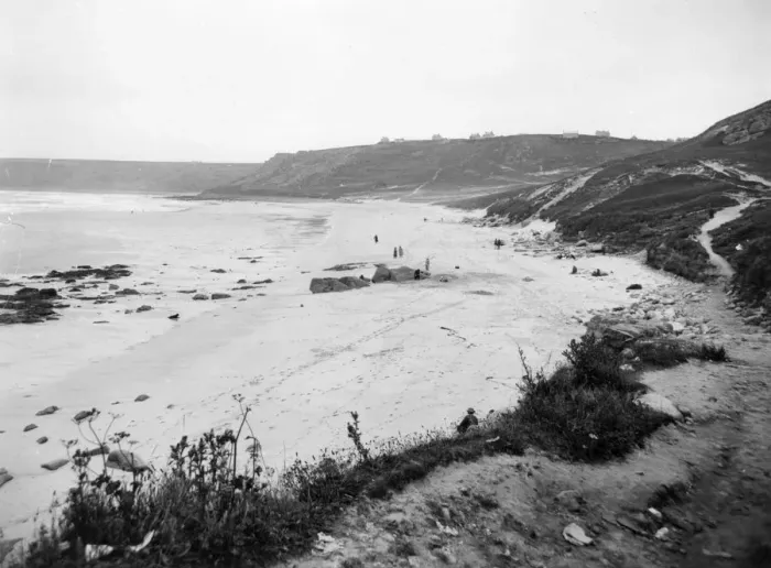Framed Print : Sennen Cove, Cornwall, c. 1910 Framed Print : Sennen Cove, Cornwall, c. 1910