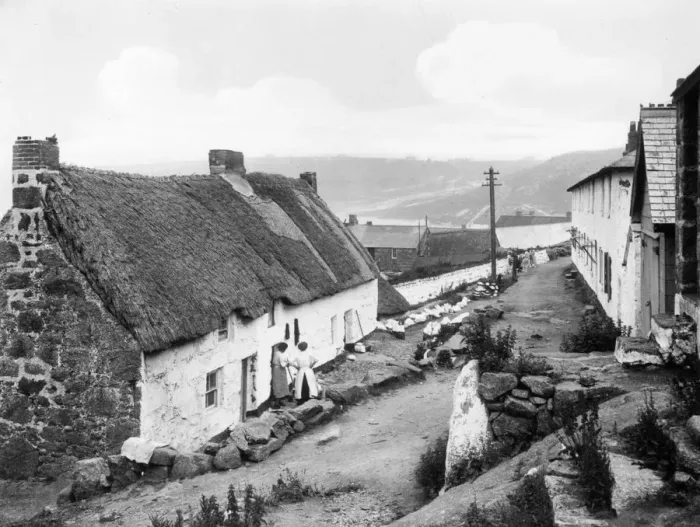 Framed Print : Sennen Cove, Cornwall, c. 1910 Framed Print : Sennen Cove, Cornwall, c. 1910