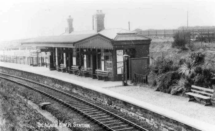 Framed Print : St Agnes Station, Cornwall, c. 1910 Framed Print : St Agnes Station, Cornwall, c. 1910