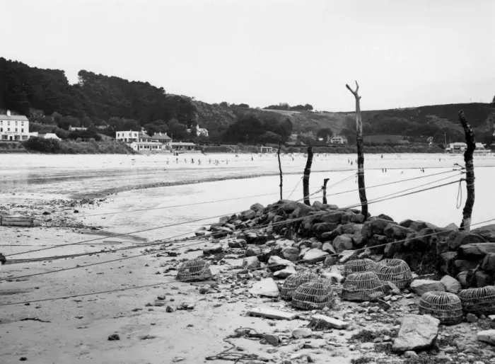 Framed Print : St Brelades Bay, Jersey, c. 1920s