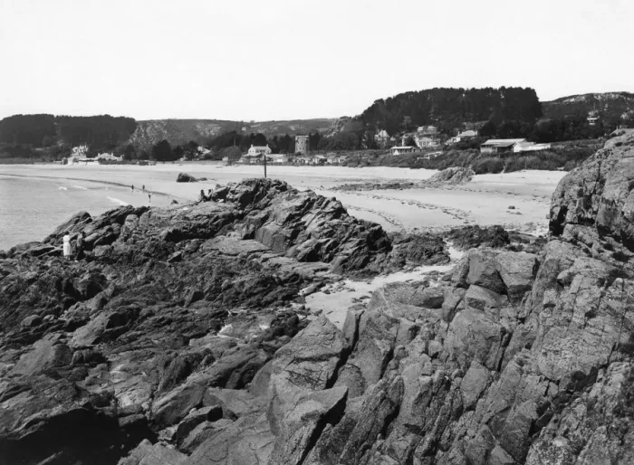 Framed Print : St Brelades Beach, Jersey, June 1925