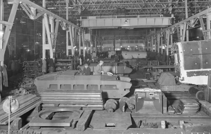 Framed Print : Tanks under construction in A Erecting Shop, Swindon Works. 1941