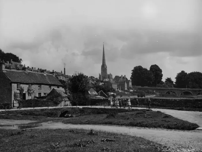 Framed Print : Tetbury, August 1924 Framed Print : Tetbury, August 1924