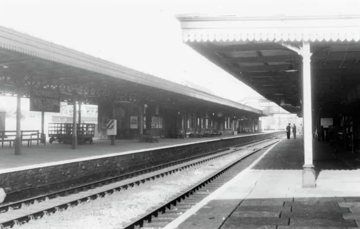 Framed Print : Trowbridge Station, 1960 Framed Print : Trowbridge Station, 1960