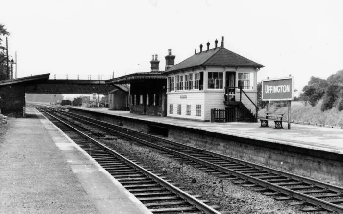 Framed Print : Uffington Station, Oxfordshire, c. 1950s Framed Print : Uffington Station, Oxfordshire, c. 1950s
