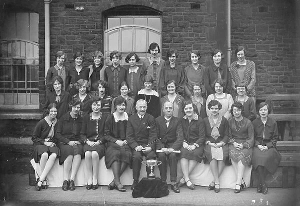 XL7-003 CMEs Dept ladies choir with cup c1930