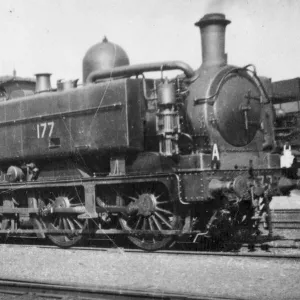 0-6-0 tender locomotive Dean Goods No. 2430 in wartime livery, c. 1939