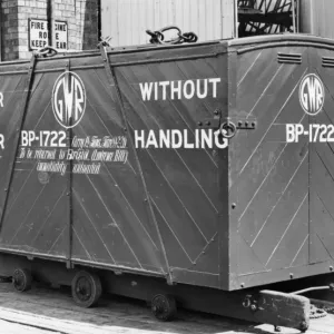 1. 5 ton door-to-door container, c. 1936