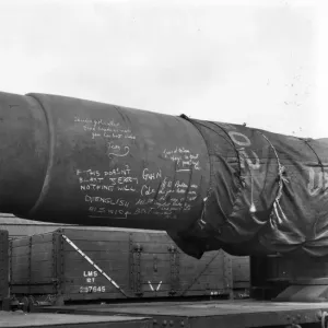 A 16 inch gun barrel loaded onto an eighteen wheel gun wagon in 1942 A 16 inch gun barrel loaded onto an eighteen wheel gun wagon in 1942