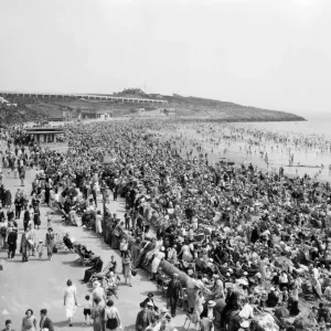 Barry Island Beach, Wales, August, 1938 Barry Island Beach, Wales, August, 1938