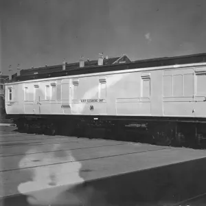 Brake Third coach No. 3307 converted into a mobile cleansing unit, 1941 Brake Third coach No. 3307 converted into a mobile cleansing unit, 1941