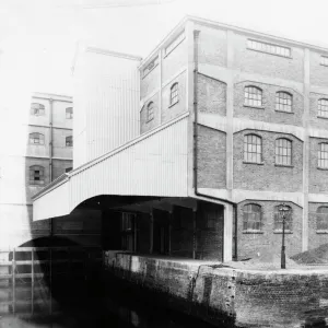 Brentford Docks warehouse, c1920