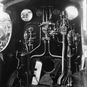 The cab of Dean Goods locomotive no 2516