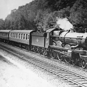 Castle Class locomotive, No. 5094, Tretower Castle at Sonning, c1950s