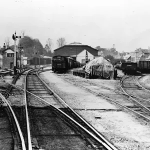 Cirencester Town Goods Shed and Signal Box, c. 1930s Cirencester Town Goods Shed and Signal Box, c. 1930s