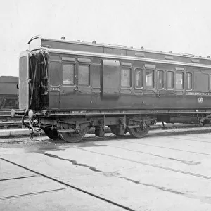 A corridor brake composite carriage converted into a rail mobile emergency canteen, 1941