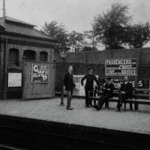 Worcestershire Stations Photographic Print Collection: Evesham Station