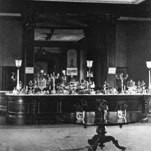 First Class Refreshment Room, Swindon Junction Station, c. 1910 First Class Refreshment Room, Swindon Junction Station, c. 1910