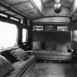 GWR First Class Family Saloon, No 9044