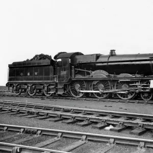 Hall Class Locomotive No. 4952, Peplow Hall