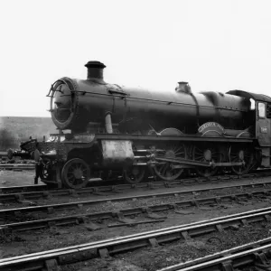 Hall Class locomotive No. 5944, Ickenham Hall