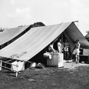 Idler Camp, Shiplake Lock, Oxfordshire, August 1939