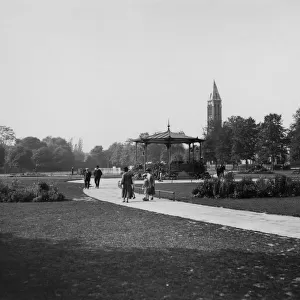 Leamington Spa, Warwickshire, Royal Pump Room Gardens, September 1923