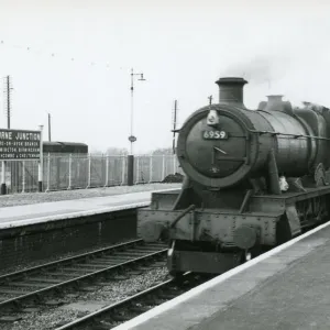 Loco No 6959 Peatling Hall, at Honeybourne Junction