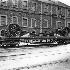Macaw B railway wagon No. 84350 loaded with gun carriages at Swindon Works, c. 1915 Macaw B railway wagon No. 84350 loaded with gun carriages at Swindon Works, c. 1915