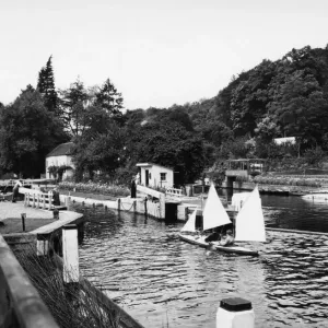 Marsh Lock, Henley on Thames, August 1939 Marsh Lock, Henley on Thames, August 1939