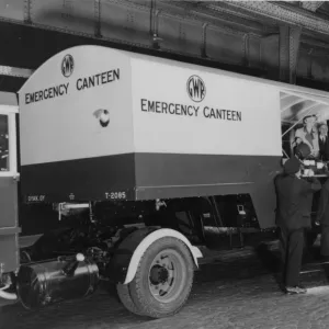 Mobile emergency canteen at Paddington Station, during WWII