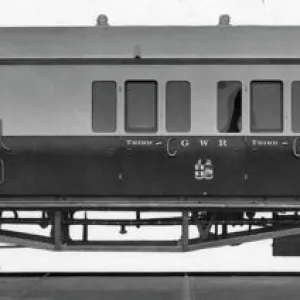 Passenger brake third carriage No. 5528