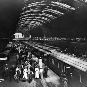 Platform 1 at Paddington Station, London, c. 1910 Platform 1 at Paddington Station, London, c. 1910