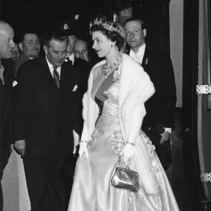 The Queen & K. W. C. Grand at Worcester, April 1957