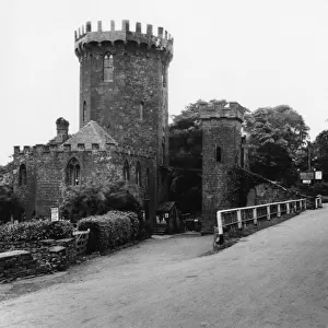 Radway Tower, near Edgehill, June 1930