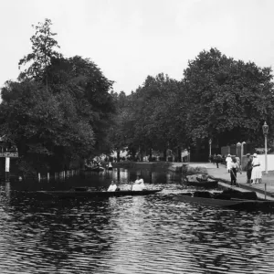 Reading, River Thames, July 1925 Reading, River Thames, July 1925