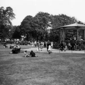 Royal Pump Room Gardens, Leamington Spa, c. 1927