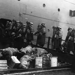 US soldiers embarking a ship in a GWR South Wales Dock, 1942 US soldiers embarking a ship in a GWR South Wales Dock, 1942