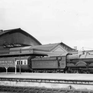 Star Class Locomotive, No. 4019, Knight Templer Star Class Locomotive, No. 4019, Knight Templer