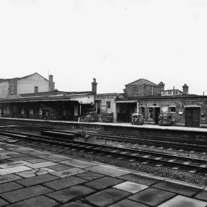 Swindon Junction, Platform 3, 28th January 1970 Swindon Junction, Platform 3, 28th January 1970