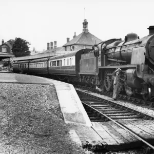 Wiltshire Stations Photographic Print Collection: Swindon Town Station