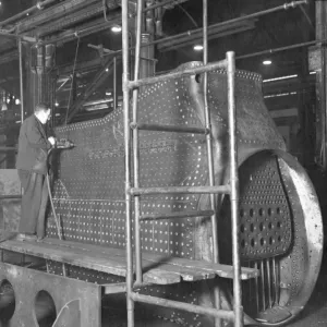 V Shop, 1945