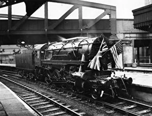 World War Ii Gallery: US 2-8-0 tender locomotive No. 1604 at Paddington Station, 1942
