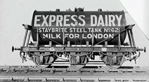 Milk Tank Gallery: 3000 Gallon Milk Tank, No. 2596 for Express Dairy