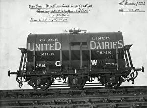 Milk Tanks Gallery: 3000 gallon United Dairies Milk Tank